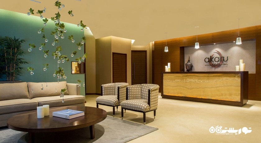 میز پذیرش هتل جمیرا کریک ساید